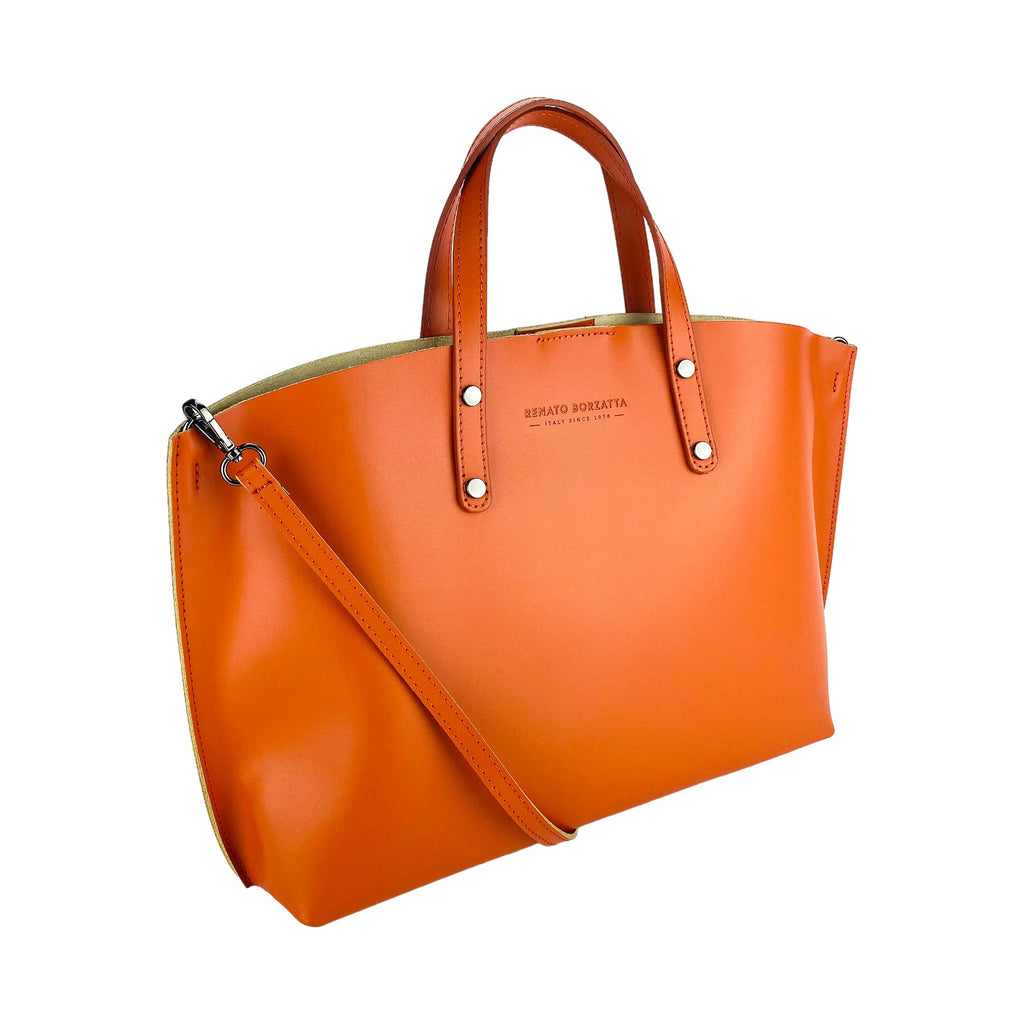 RB1024AM | Bolso de mano para mujer de piel auténtica, fabricado en Italia, con bandolera extraíble. Bolsillo interior grande extraíble. Herrajes con acabado bronce brillante. Color: Pimentón. Dimensiones: 48 × 31 × 11 cm